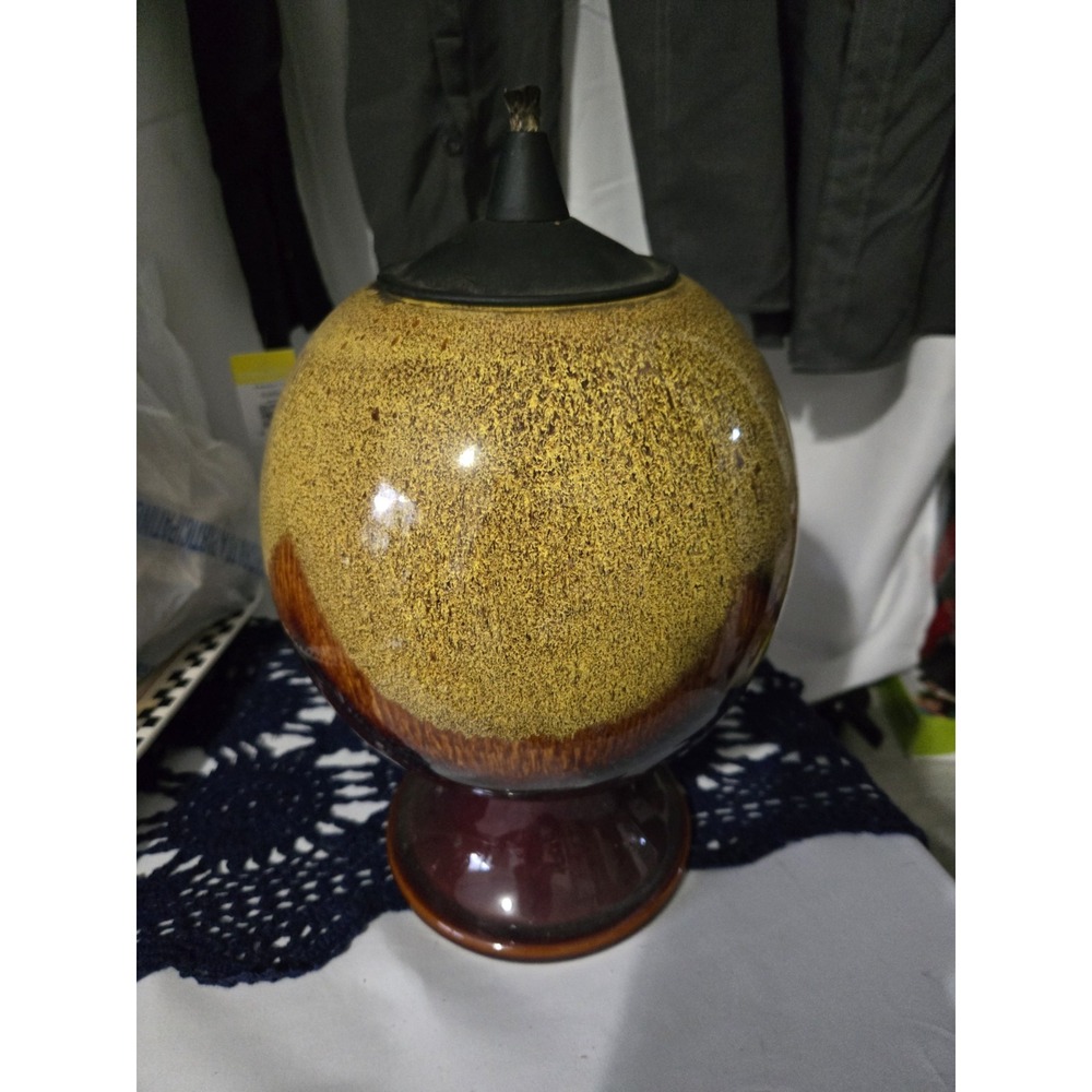 Vintage‎ Tiki Torch Pottery Lamp.